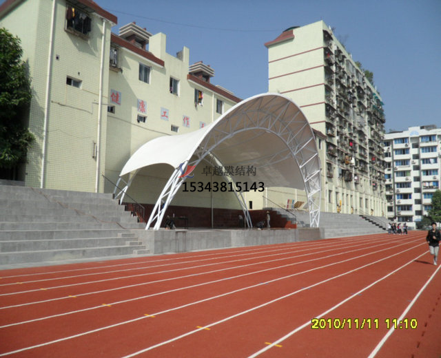  <font color='red'>膜結(jié)構(gòu)看臺</font>都是什么材質(zhì)的？